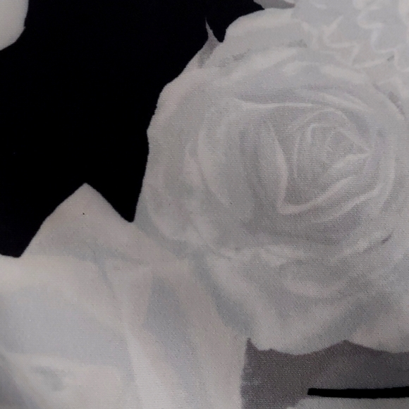 2 Piece Black and Grey Floral Gown Size 7 - Picture 3 of 3